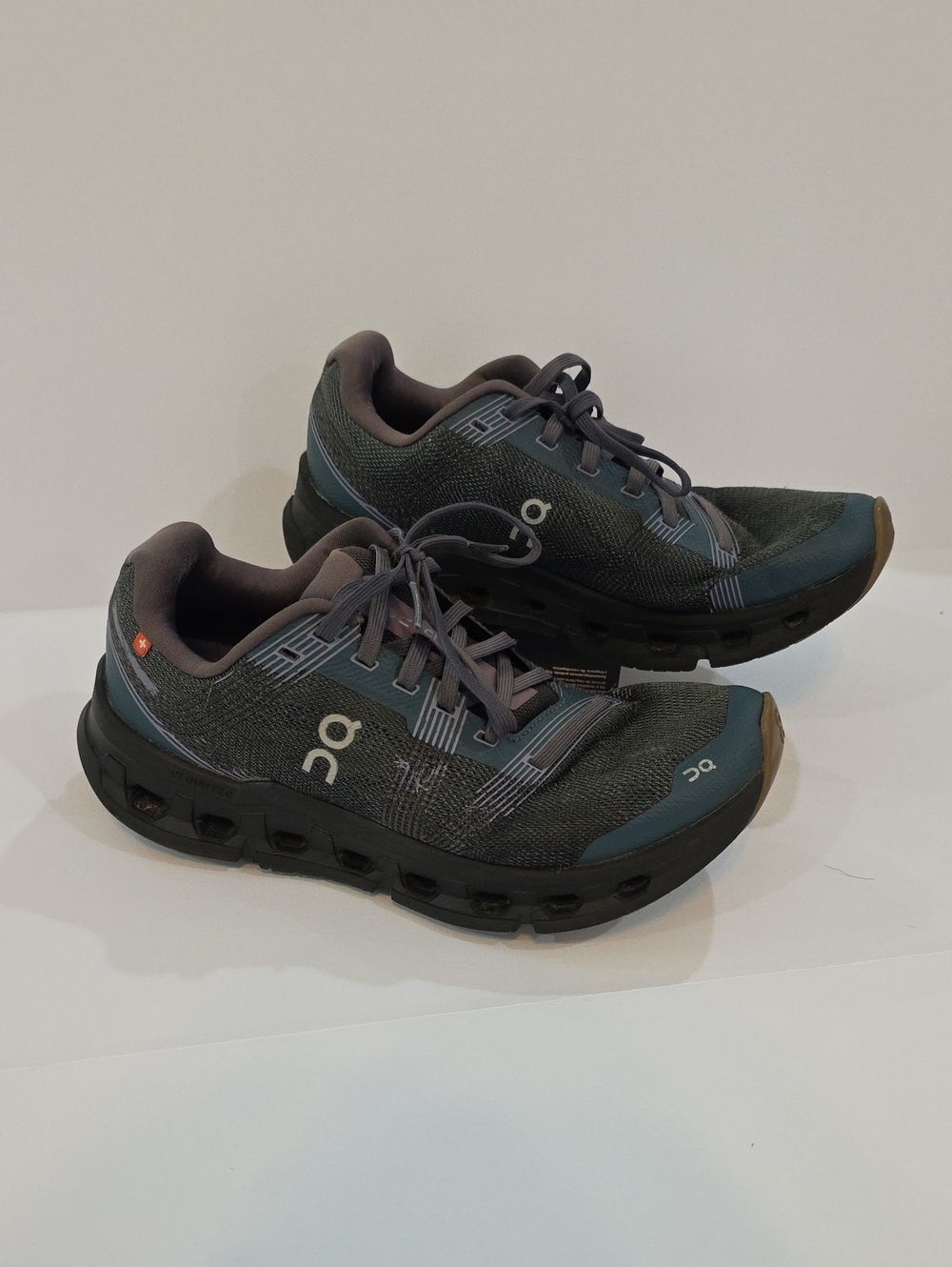 On Running CloudGo Women's Athletic Shoes in Teal and Black Size 8